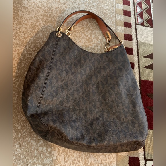 Authentic Michael Kors Purse - Picture 3 of 8